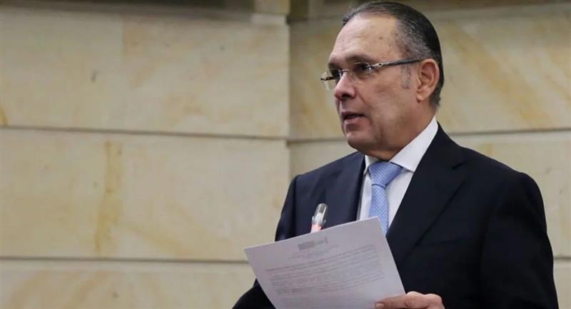 Partido Conservador no aceptó la renuncia de Efraín Cepeda