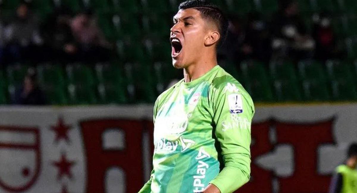 José Silva espera mejores oportunidades de ser titular y por eso viajará al fútbol peruano. Foto: Twitter @Daniel_Bernal90