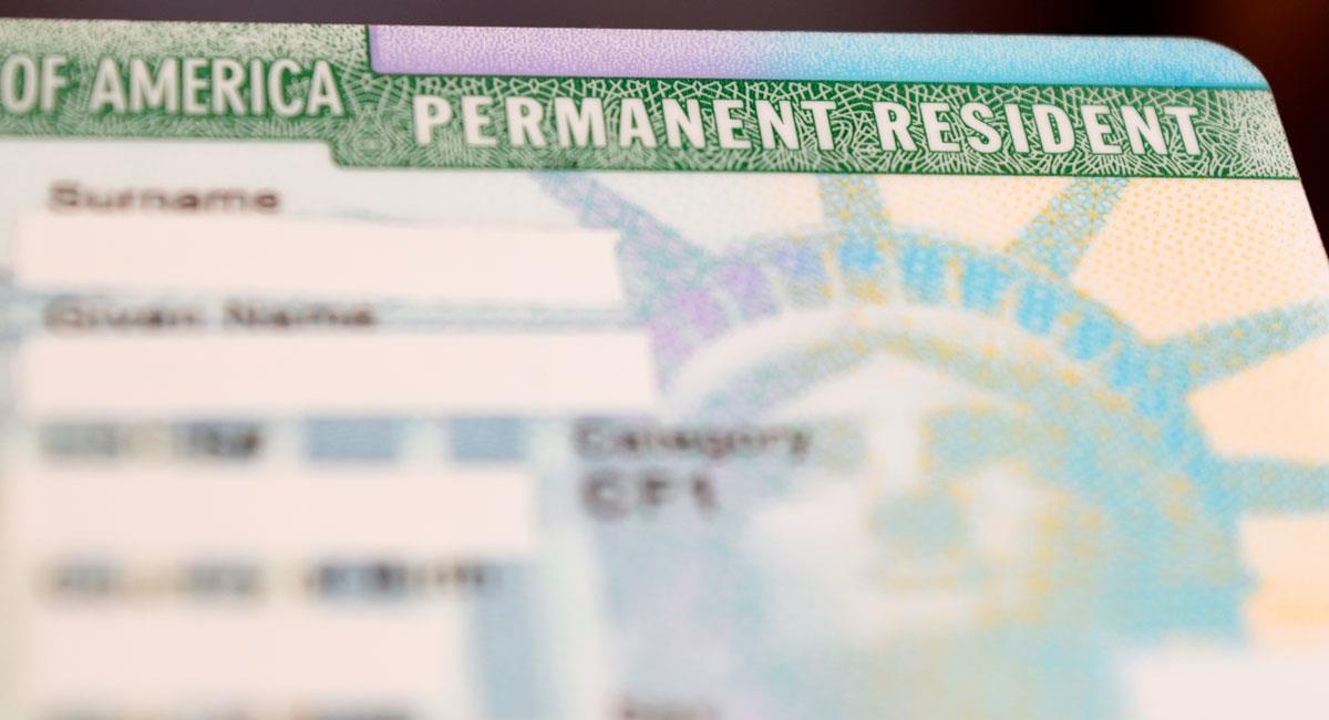 Ser residente permanente y ciudadano estadounidense son condiciones diferentes. Foto: Shutterstock