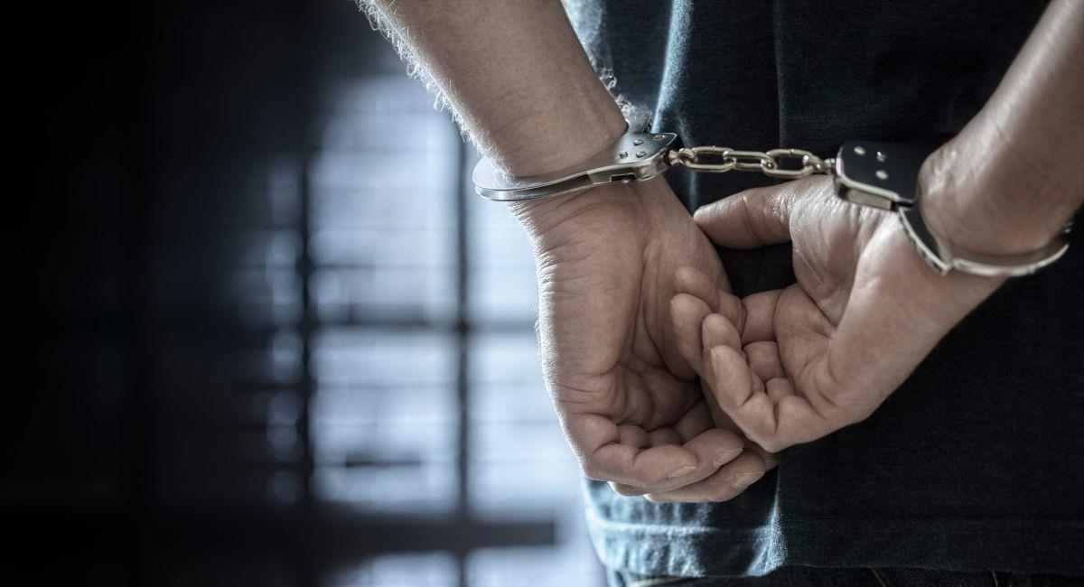 Cárcel para 4 policías implicados en secuestro y extorsión. Foto: Shutterstock