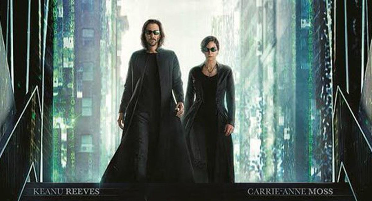 The Matrix Resurrections significó el mayor descalabro para la franquicia en 2021. Foto: Twitter @filmdenkare