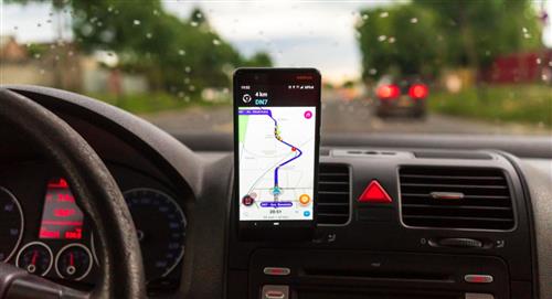Waze permite poner tu propia voz para que de las indicaciones en el recorrido