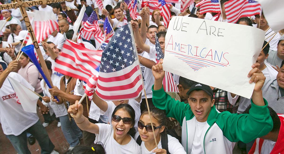 En los EE.UU. existen programas oficiales de ayuda a los migrantes. Foto: Shutterstock