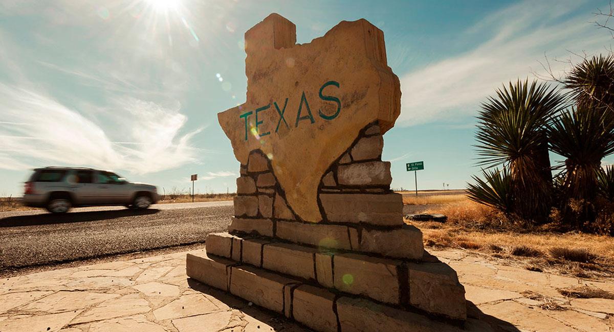 La Guardia Fronteriza en Texas usa altavoces para convencer a ilegales de cruzar a los EE.UU. Foto: Shutterstock