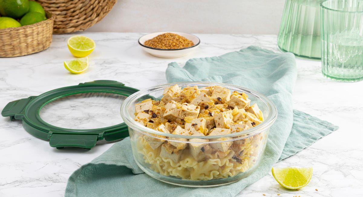 5 alimentos que no debes guardar en recipientes de plástico. Foto: Shutterstock