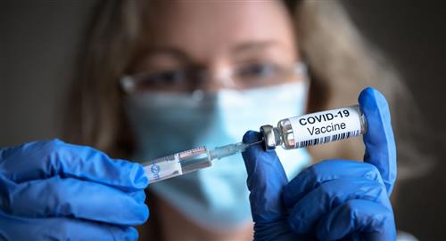 AstraZeneca confesó que su vacuna contra el COVID podría causar trombosis